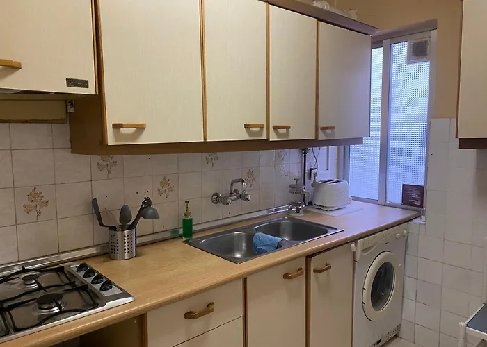 Bright Cosy In Salamanca * مْبيخار