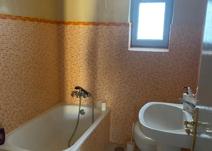 Bright Cosy In Salamanca شقة مْبيخار